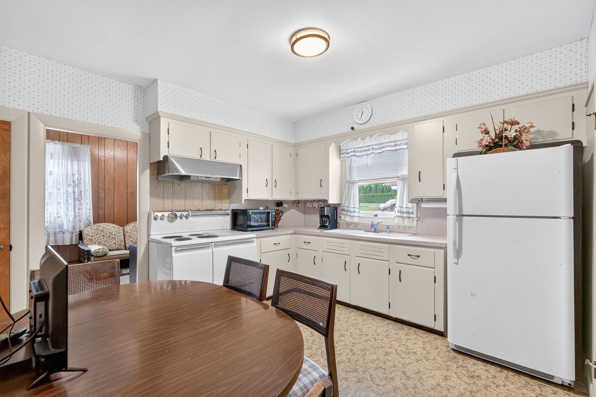 296 Power Rd, Pawtucket, RI, 296 Power Rd, Pawtucket, RI Photo #15