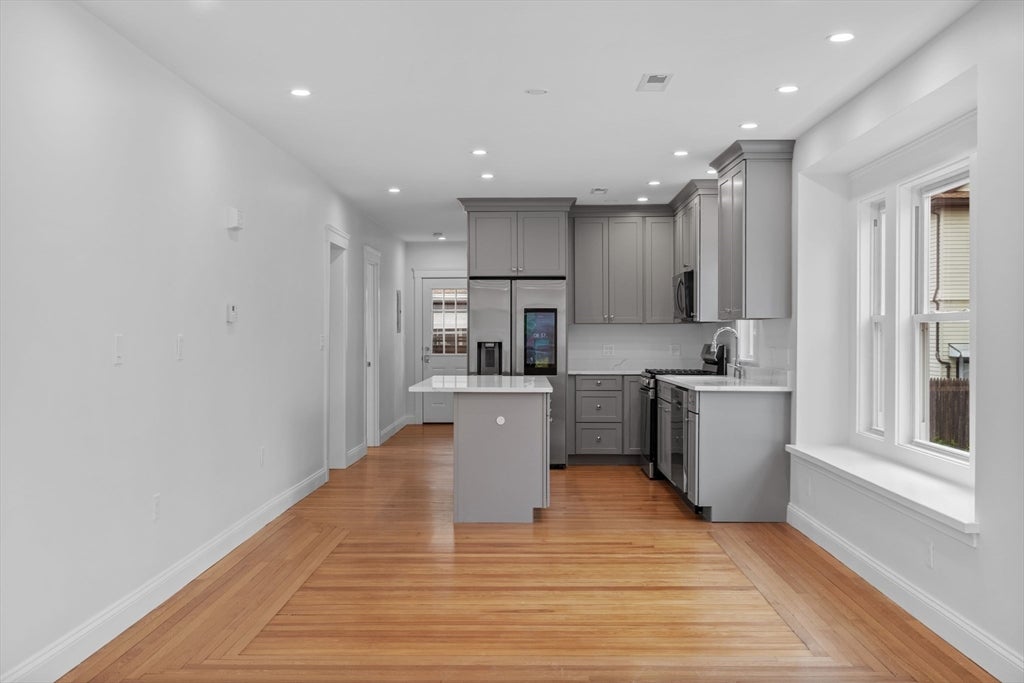 35 Farragut Ave 35