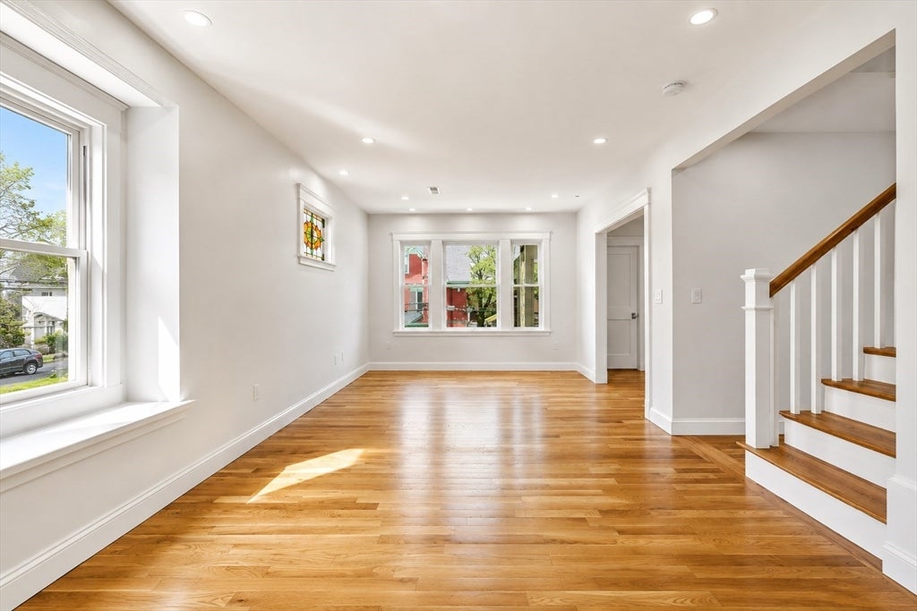35 Farragut Ave #35, Medford, MA Photo #13