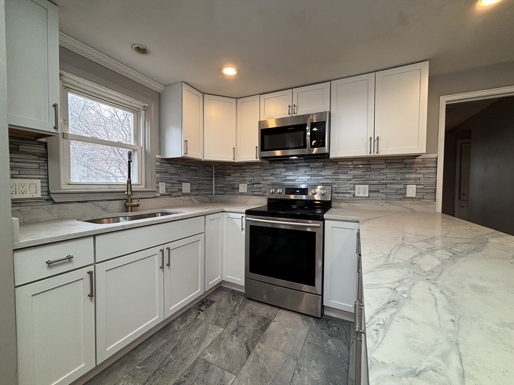 27 Evans Rd SF
