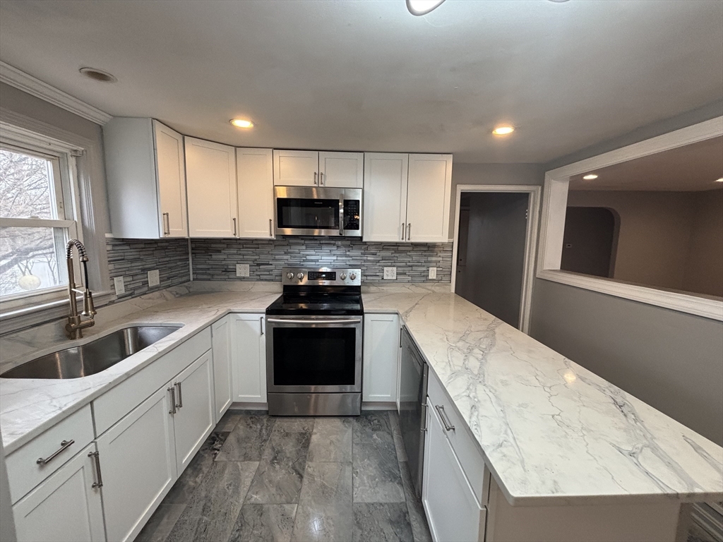 27 Evans Rd SF