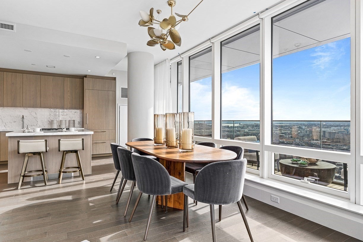 430 Stuart St 31A