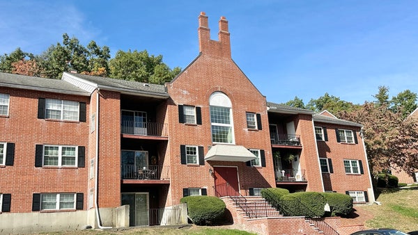 5 LOUISBURG SQ APT 7, NASHUA, NH 03060 - Image d4cbd55ca1915243cdab7d4f542e8b88/1337910699