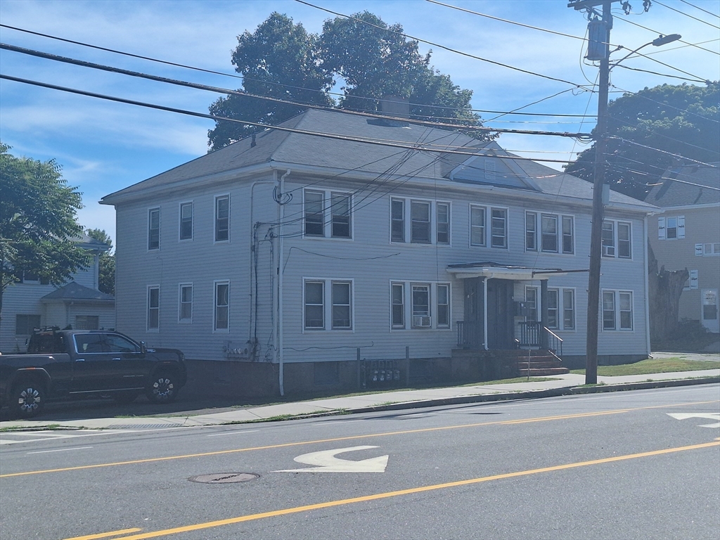 284 Quincy Ave