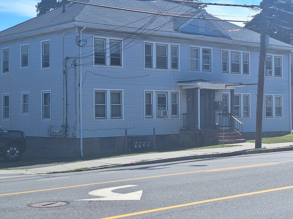 284 Quincy Ave