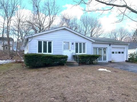 13 Greenhurst Ave Fitchburg MA 01420