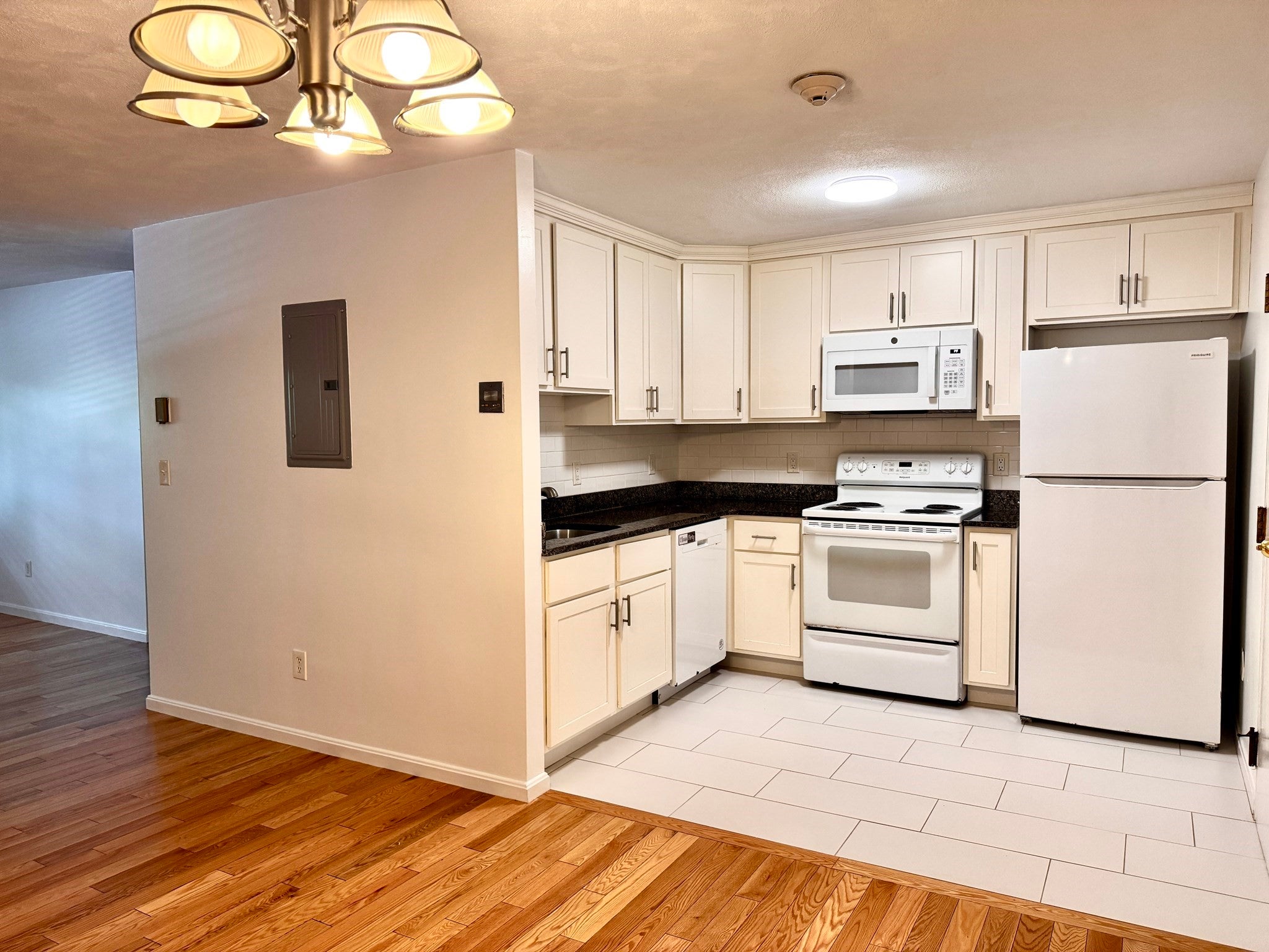 395 Revere Beach Pkwy #2C, Revere, MA Photo #3