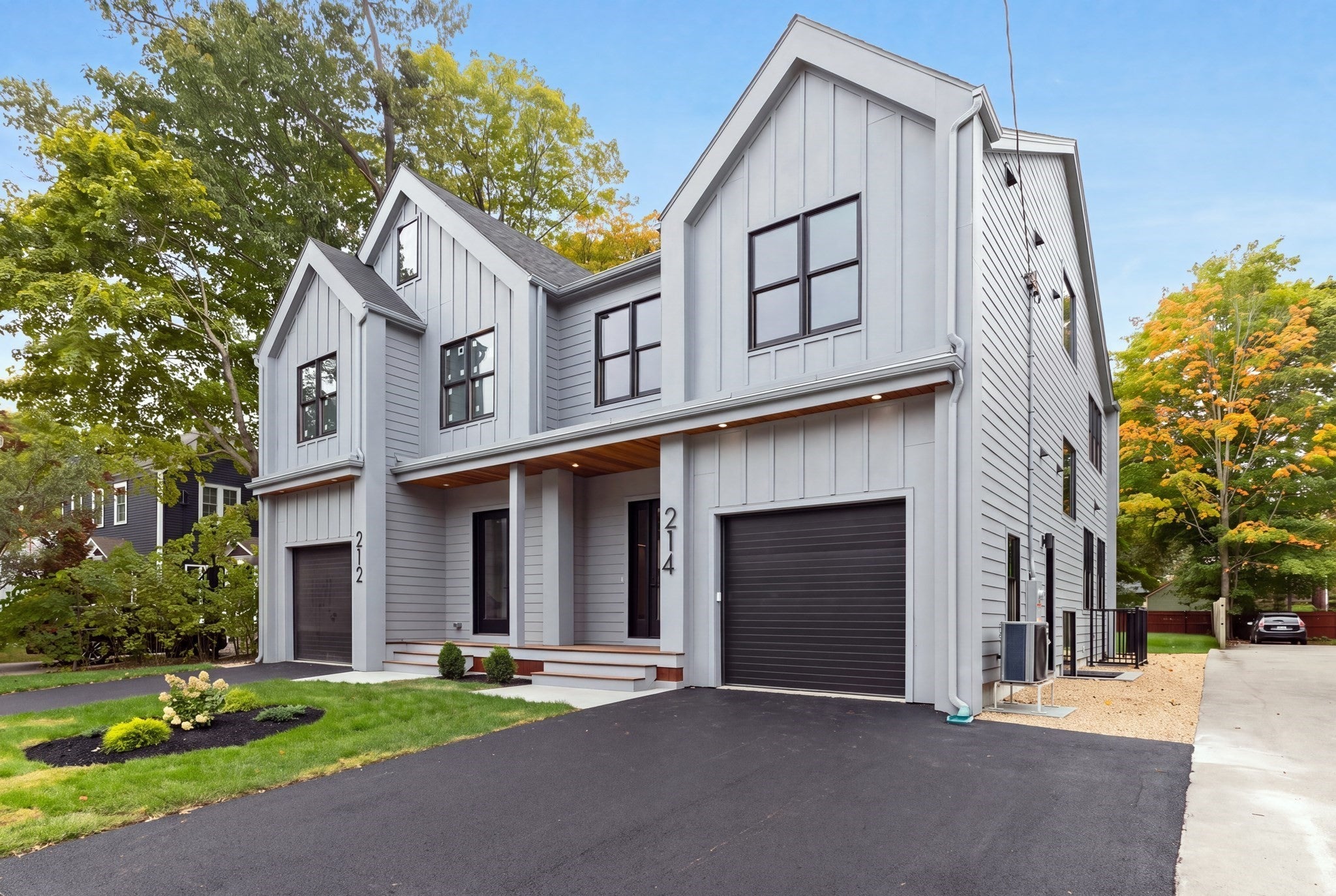 Photo of 212-214 Auburn St, Newton, MA