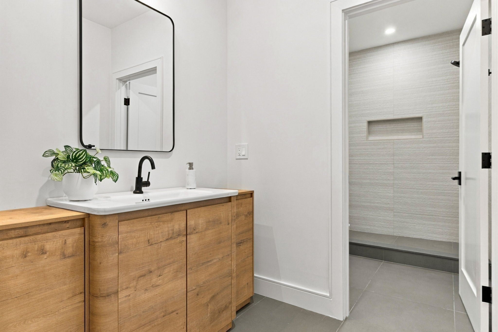 212-214 Auburn St #214, Newton, MA, 212-214 Auburn St #214, Newton, MA Photo #23