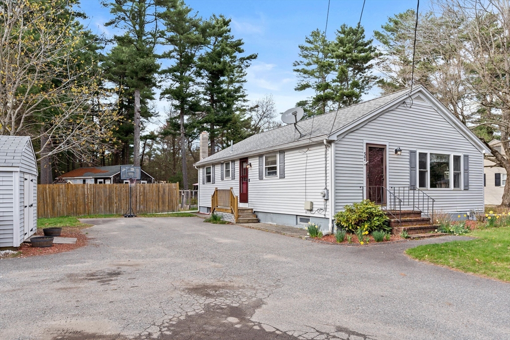 37 Anderson Ave