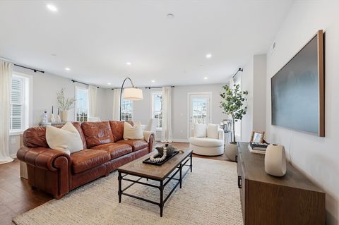 18-20 Crestway Rd 5 Boston MA 02128