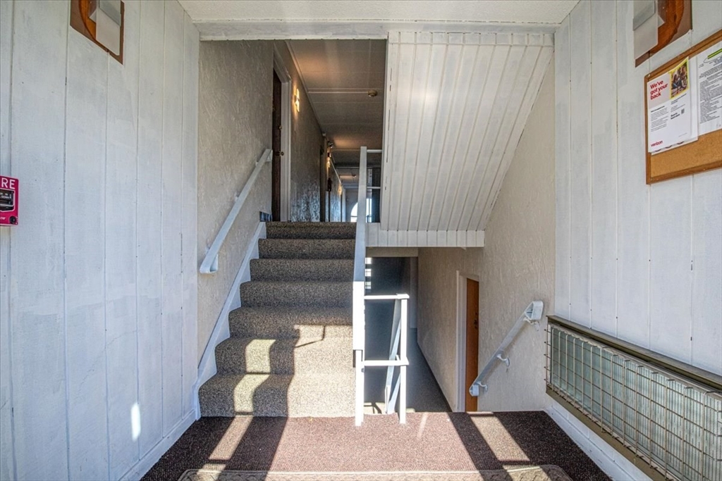 40 High St (Cass Street Entrance) 207