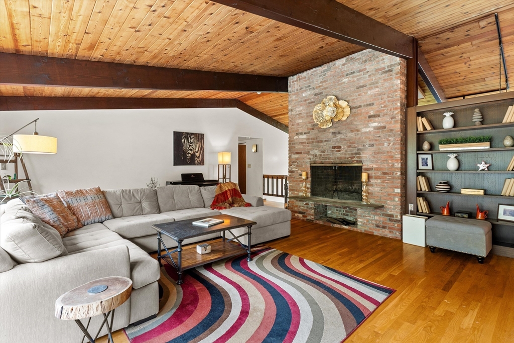 4 Moonpenny Drive