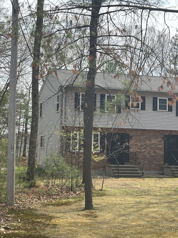 25 Sandy Pond Rd 4