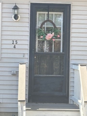 25 Sandy Pond Rd 4