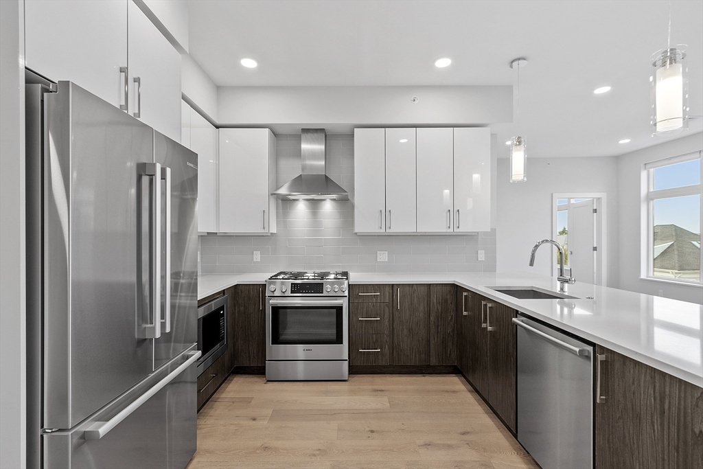 124 Highland Ave 404