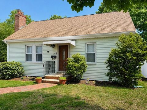 Photo of 24 Curtis Road, Saugus, MA 01906 (MLS # 73522606)