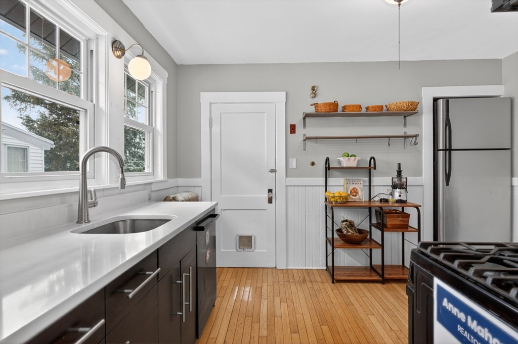 519 Belmont Street 2