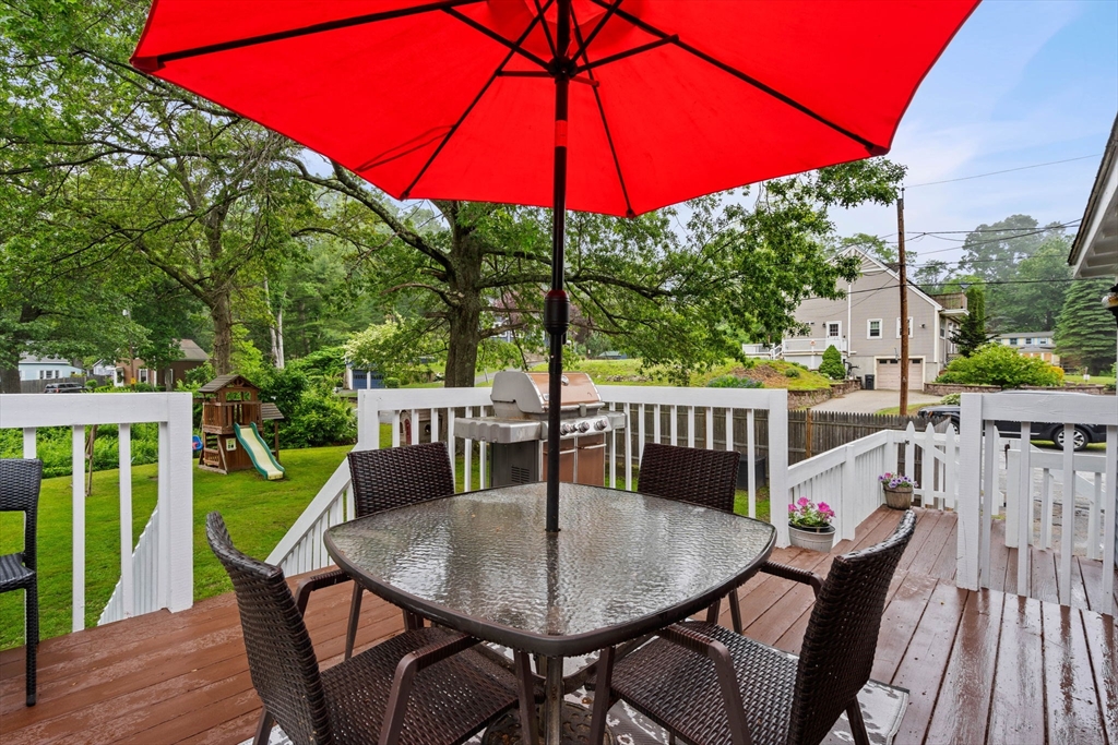 866 Amesbury Rd