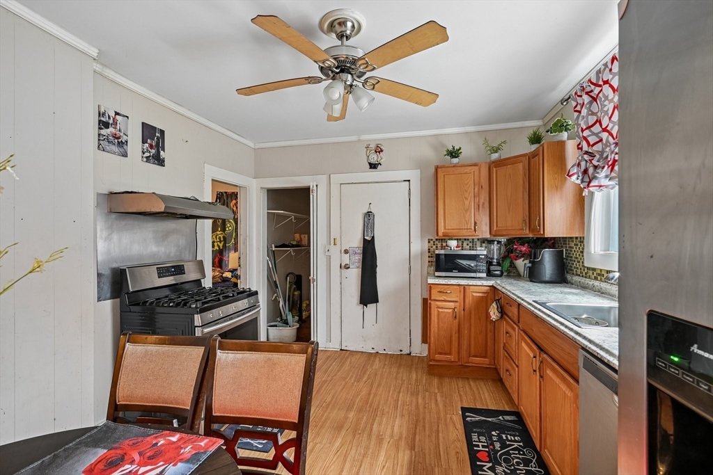 152-154 Glen St