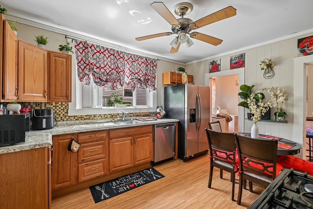 152-154 Glen St