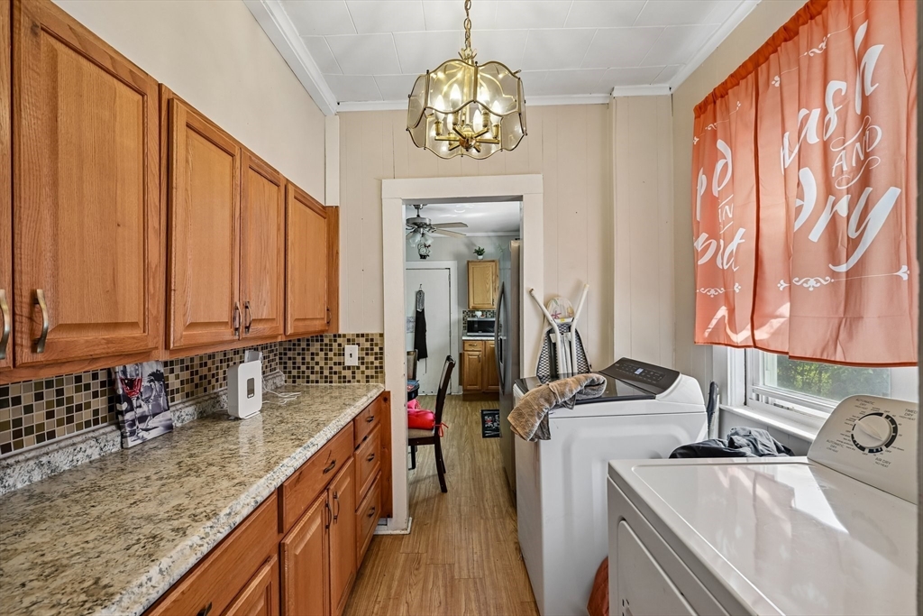 152-154 Glen St