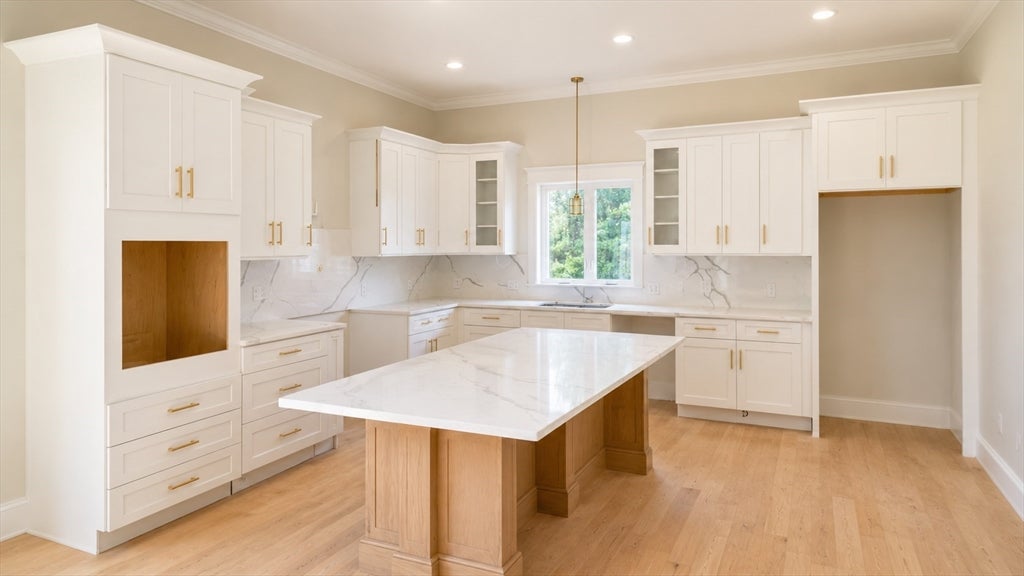 Photo: 16 Matts Way, Seekonk, MA