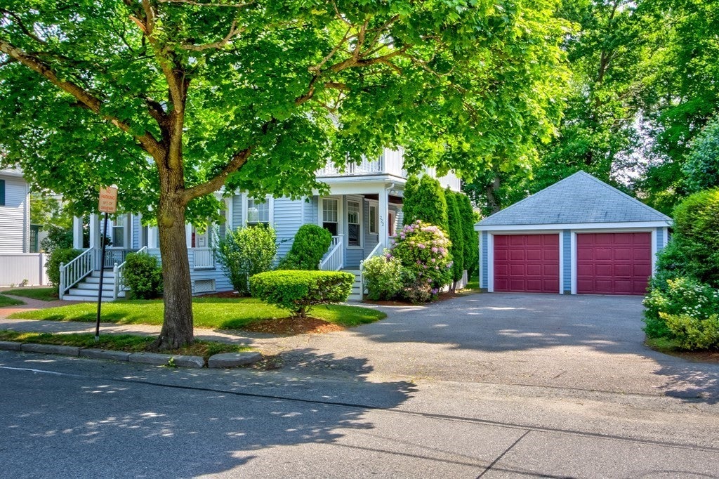 222 Lowell Ave #2, Newton, MA Photo #18