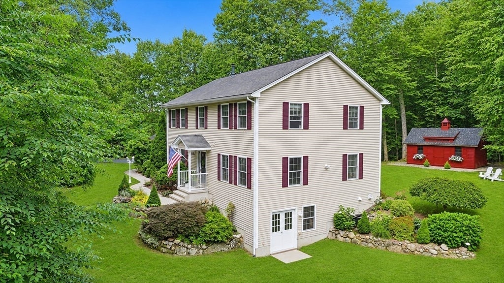 106 Valley Rd