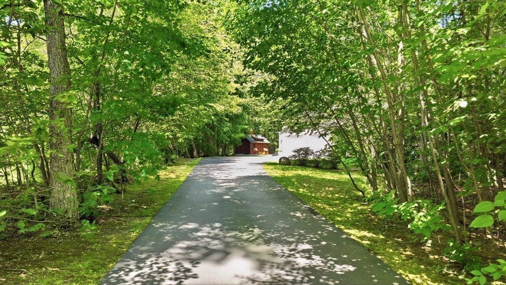 106 Valley Rd