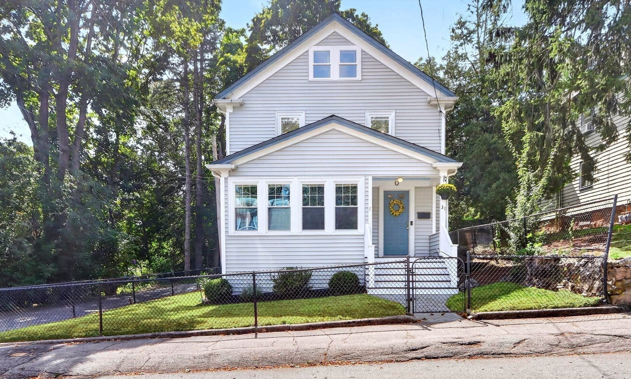 31 Greenhood St