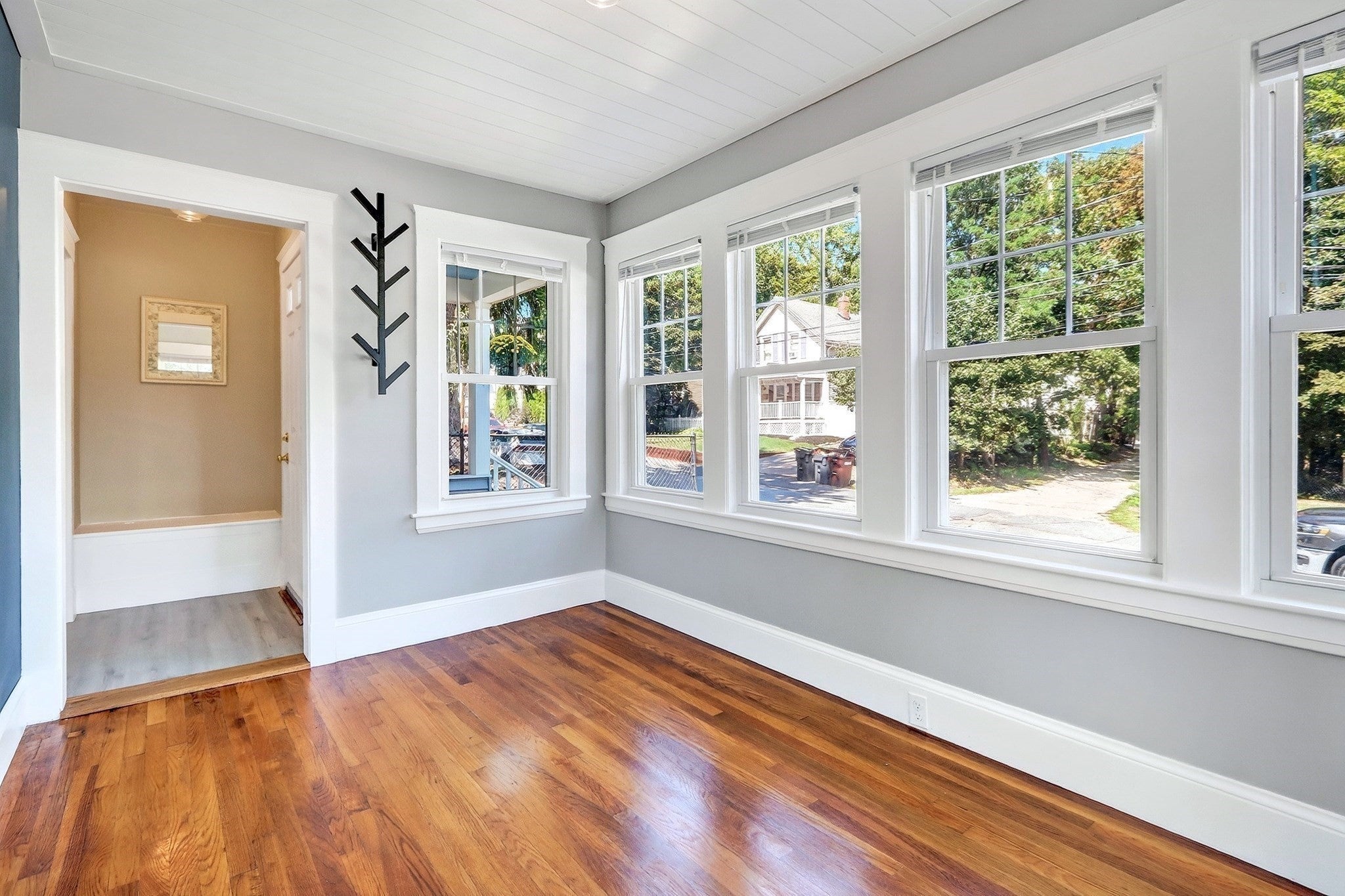 31 Greenhood St