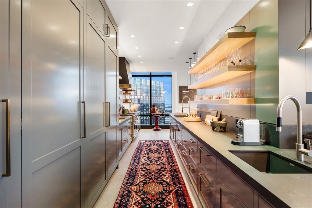 1 Franklin St PH3E
