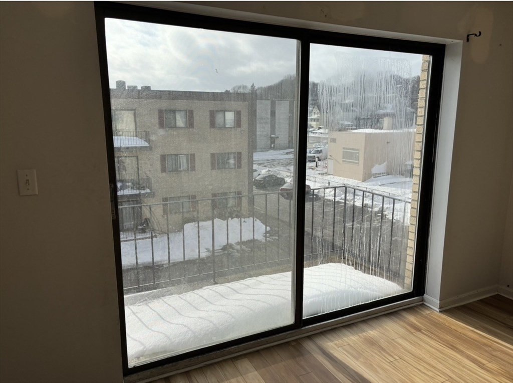406 Broadway 301