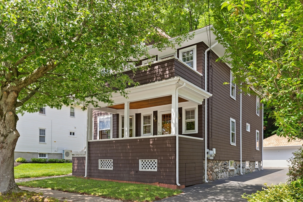 31 Sears Ave
