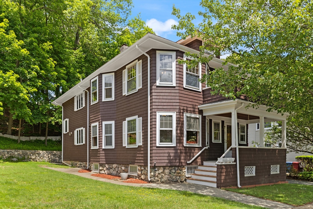 31 Sears Ave