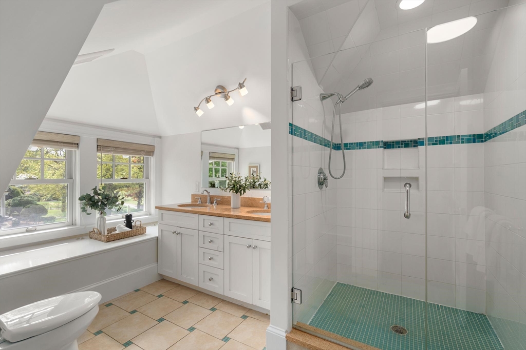 799 Commonwealth Avenue, Newton, MA Photo #31