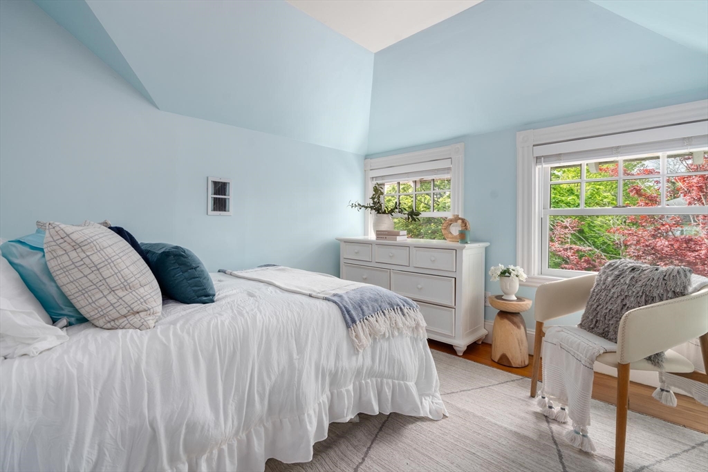 799 Commonwealth Avenue, Newton, MA Photo #29
