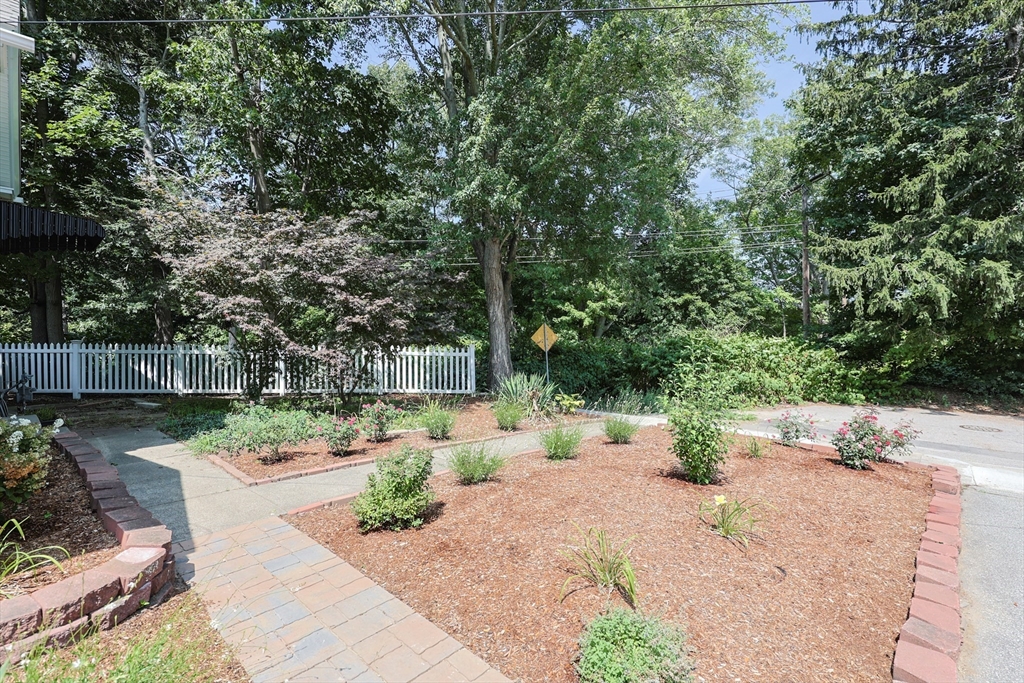 22 Florence St