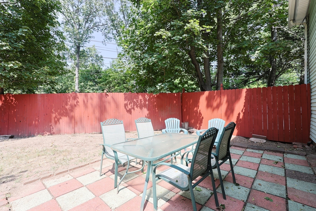 22 Florence St