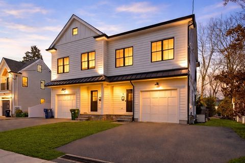 Photo of 7 Sharon Ave #7, Newton, MA 02466 (MLS # 73473513)