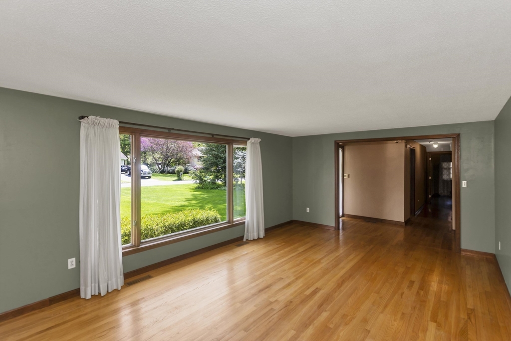 45 Woodcliff Dr, Westfield, MA, 45 Woodcliff Dr, Westfield, MA Photo #12