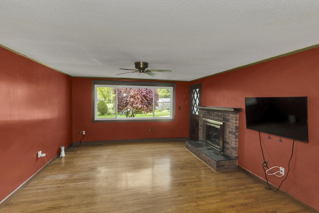 45 Woodcliff Dr, Westfield, MA, 45 Woodcliff Dr, Westfield, MA Photo #10