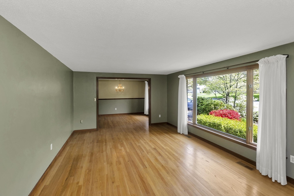 45 Woodcliff Dr, Westfield, MA, 45 Woodcliff Dr, Westfield, MA Photo #14
