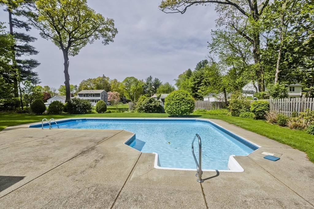 45 Woodcliff Dr, Westfield, MA, 45 Woodcliff Dr, Westfield, MA Photo #31