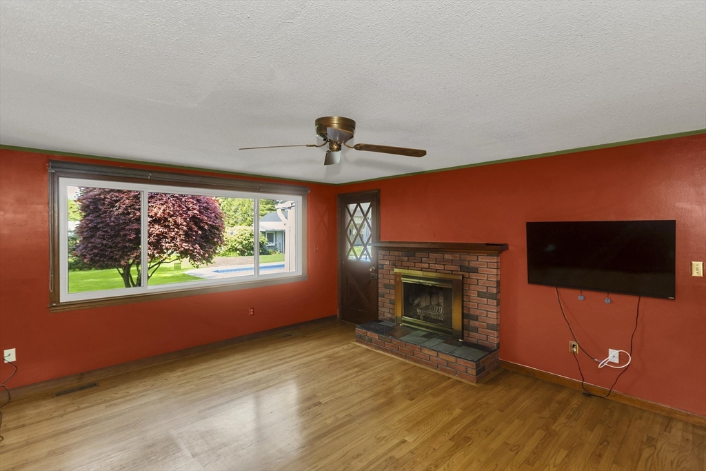 45 Woodcliff Dr, Westfield, MA, 45 Woodcliff Dr, Westfield, MA Photo #7