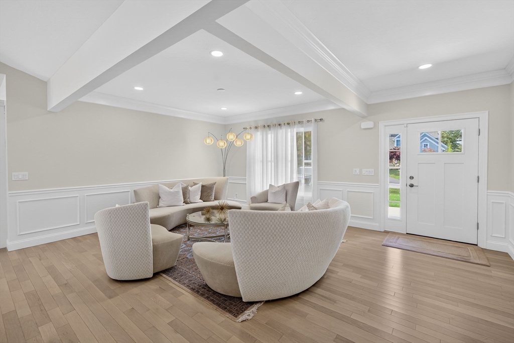 10 Shagbark Cir