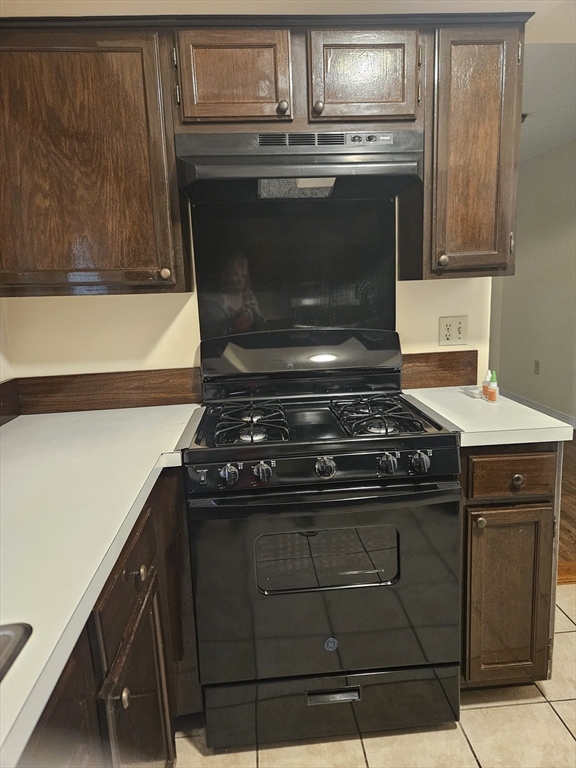 19 Meadowood Drive 19