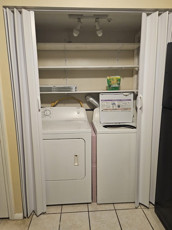 19 Meadowood Drive 19