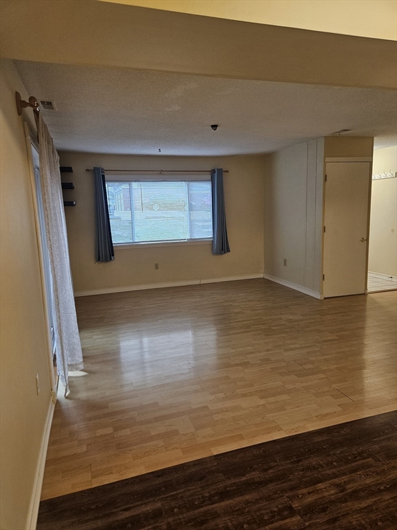 19 Meadowood Drive 19